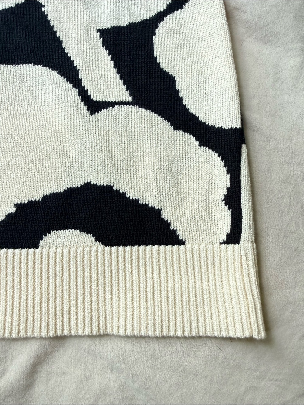 Marimekko Cream & Black Pioneeri Unikko Cotton Sweater Vest - Women’s Medium - Picture 7 of 8